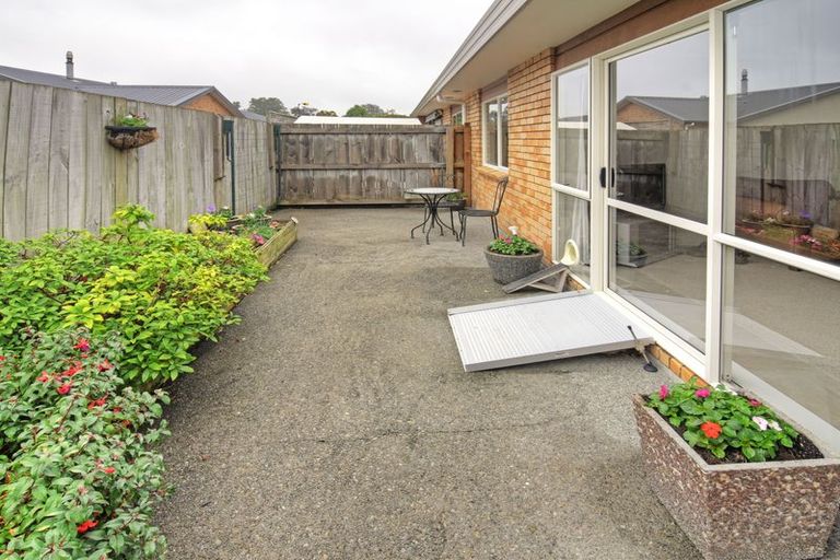 Photo of property in Holdsworth Villas, 21/2 William Donald Drive, Solway, Masterton, 5810
