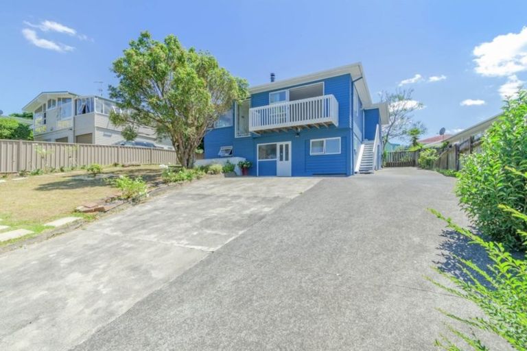 Photo of property in 7 Ellesmere Crescent, Pakuranga Heights, Auckland, 2010