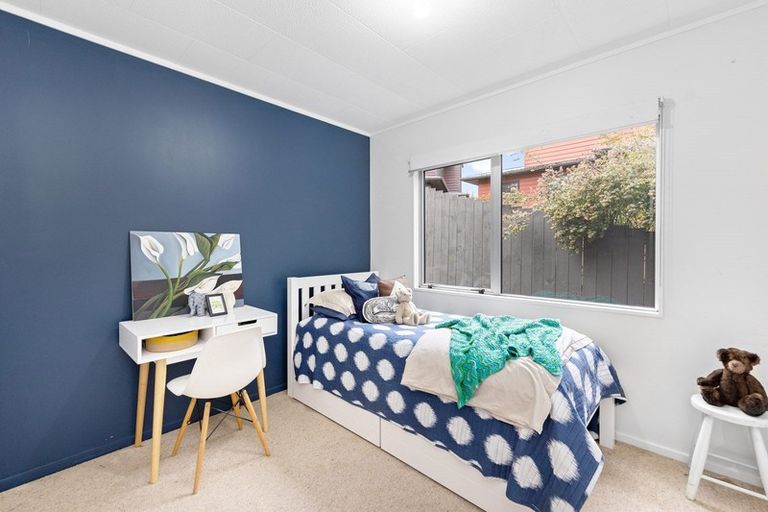 Photo of property in 1/150 Seabrook Avenue, New Lynn, Auckland, 0600