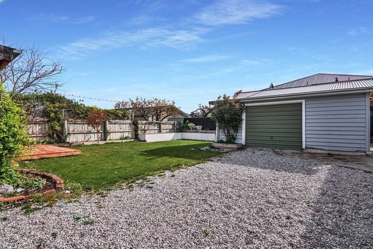 Photo of property in 18 Neplusultra Street, Cromwell, 9310