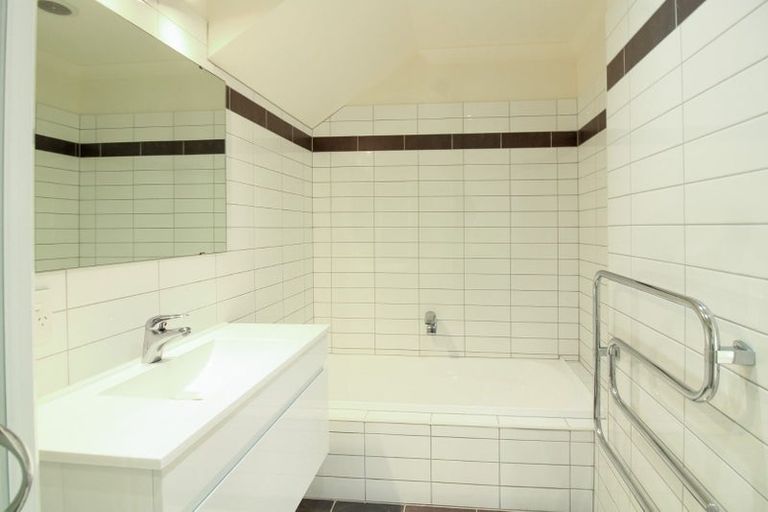 Photo of property in 22 Sandybrow, Churton Park, Wellington, 6037