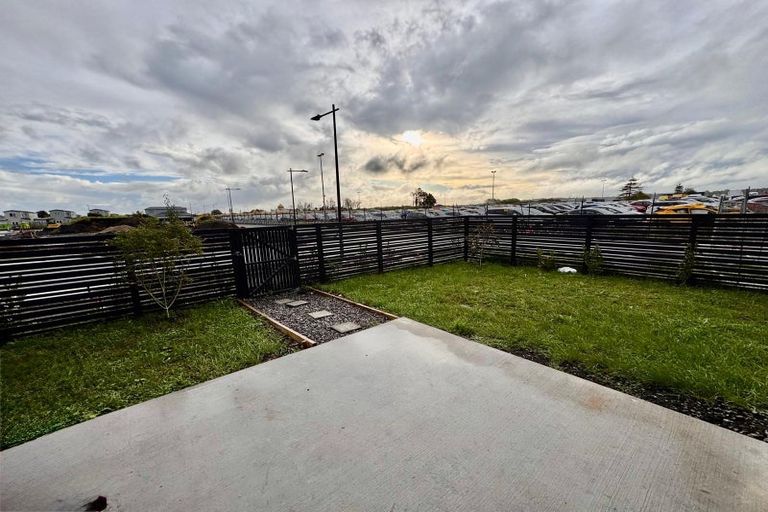 Photo of property in 57 Paapaakiri Loop, Takanini, 2112