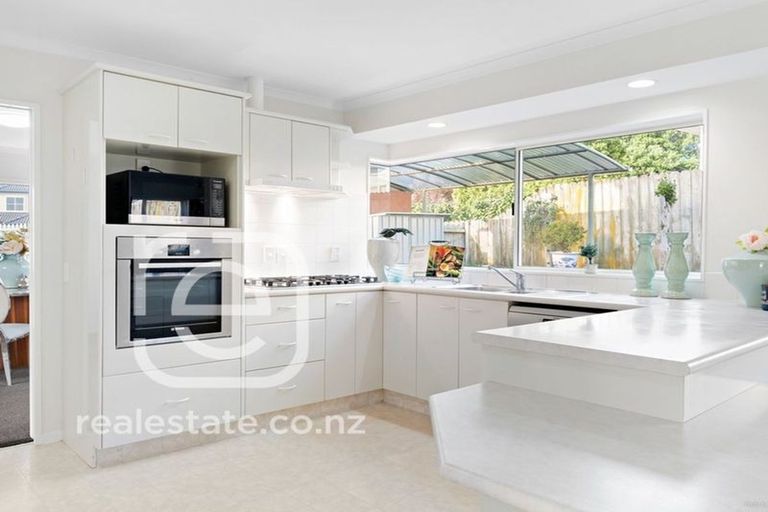 Photo of property in 2 Casabella Court, Northpark, Auckland, 2013