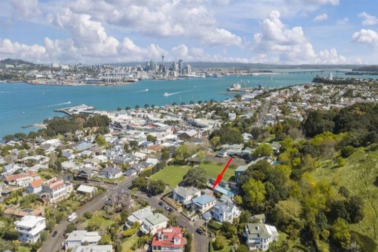 Photo of property in 5 St Aubyn Street, Devonport, Auckland, 0624