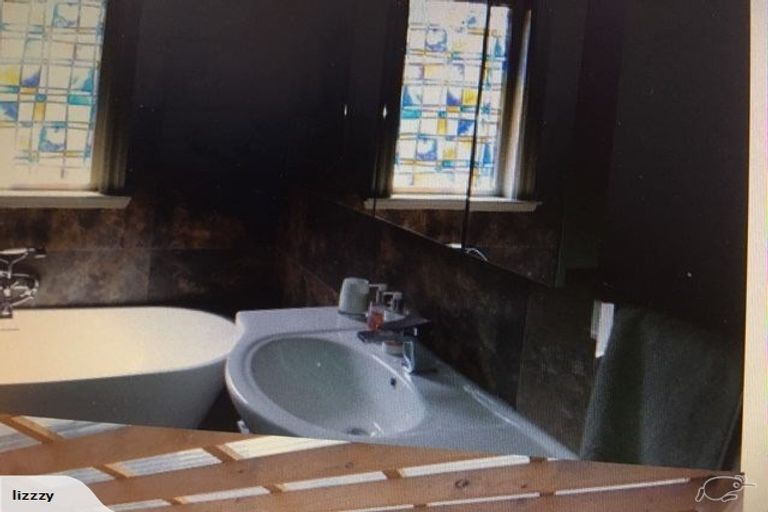 Photo of property in 7 Edge Hill, Mount Victoria, Wellington, 6011