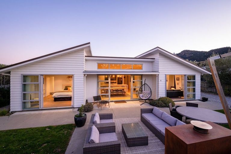 Photo of property in 15 Hunt Place, Albert Town, Wanaka, 9305