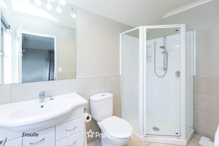 Photo of property in 64 Evergreen Crescent, Trentham, Upper Hutt, 5018