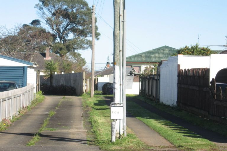 Photo of property in 208 Russell Road, Manurewa, Auckland, 2102