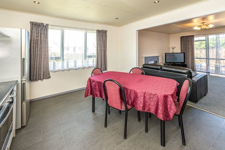 Photo of property in 21 Omori Place, Castlecliff, Whanganui, 4501