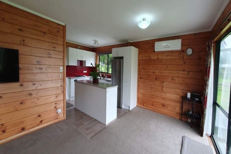 Photo of property in 786 South Head Road, South Head, Helensville, 0874