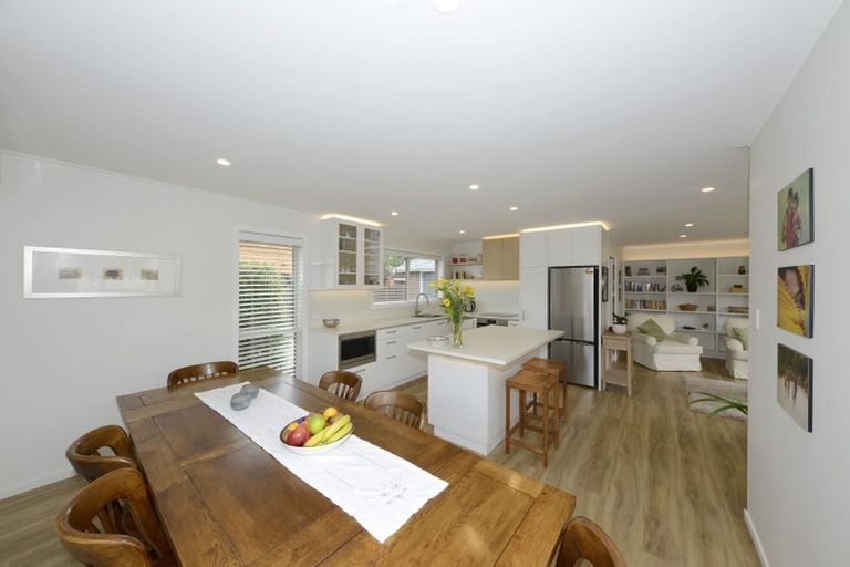 Photo of property in 2/11 Ludecke Place, Sockburn, Christchurch, 8042