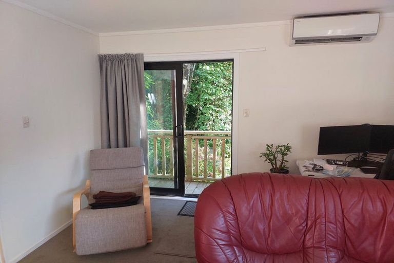 Photo of property in 24 Silverstream Road, Crofton Downs, Wellington, 6035