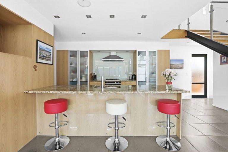 Photo of property in 15 Jessies Crescent, Wanaka, 9305