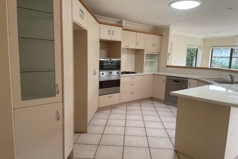 Photo of property in 16 Drumfearn Place, Rototuna, Hamilton, 3210