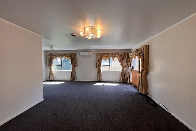 Photo of property in 32a Sikkim Crescent, Clover Park, Auckland, 2019