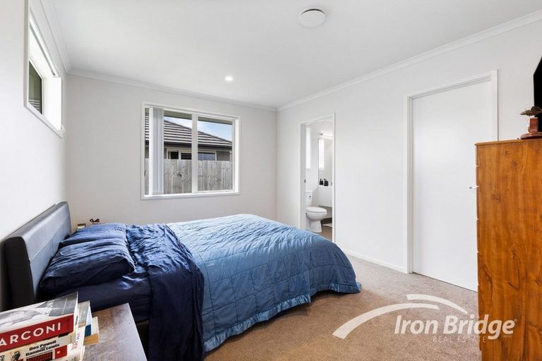 Photo of property in 8 Aviation Street, Takanini, 2112