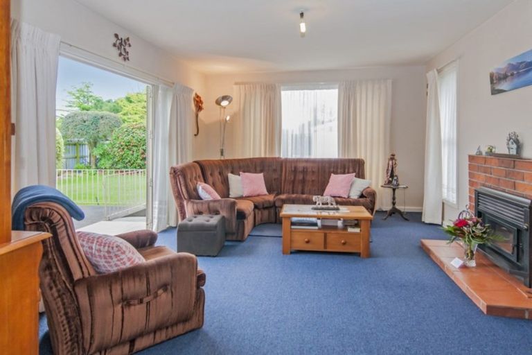 Photo of property in 21 Carston Street, Leeston, 7632