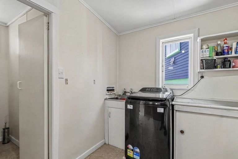 Photo of property in 23 Carlton Avenue, Gonville, Whanganui, 4501