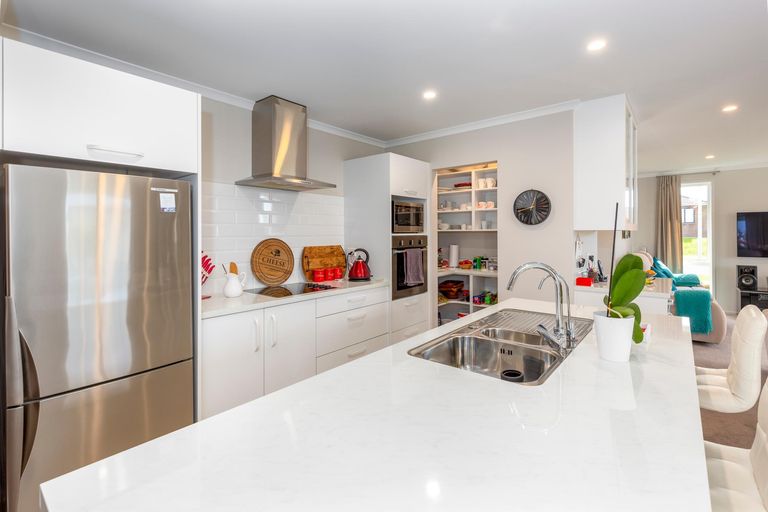 Photo of property in 61 Tawhiti Road, Pukekohe, 2120