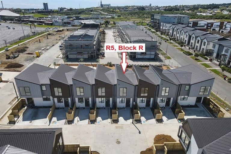 Photo of property in 40 Waipuhinui Way, Wiri, Auckland, 2104