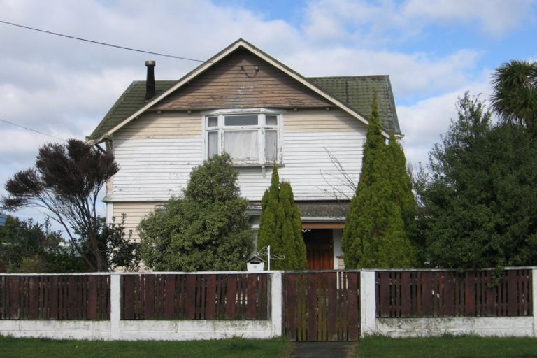 Photo of property in 98 Brandon Street, Featherston, 5710