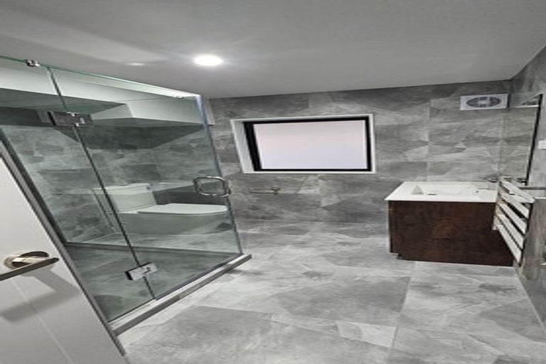 Photo of property in 12a Blease Street, New Lynn, Auckland, 0600