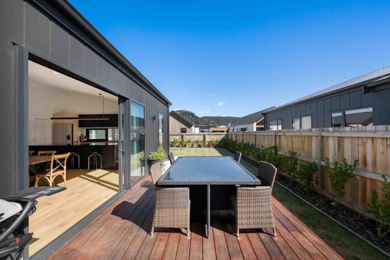 Photo of property in 6 Moonstone Street, Albert Town, 9305