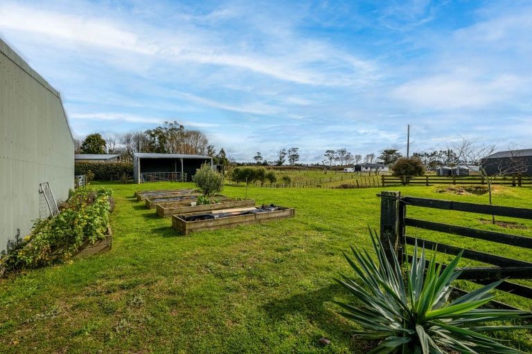 Photo of property in 56 Flint Road W, Stratford, 4332