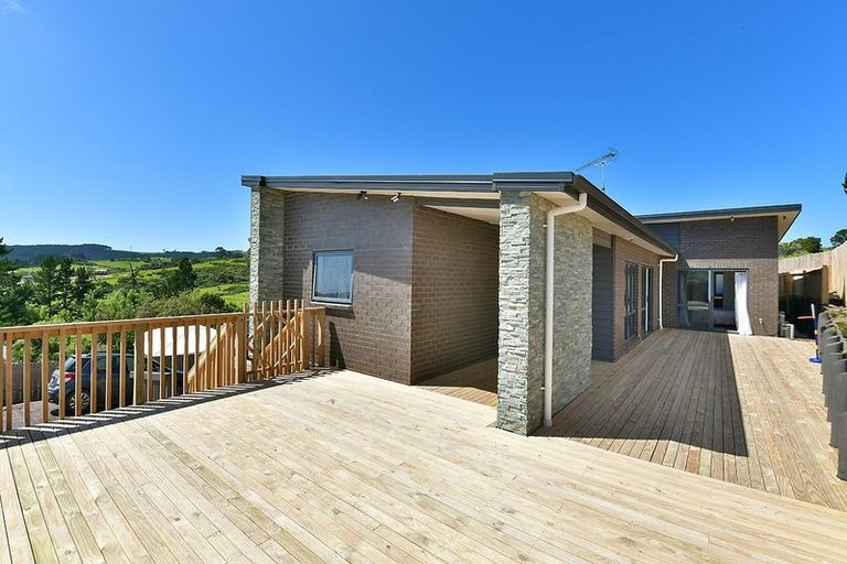 Photo of property in 21 Rauta Way, Helensville, 0800