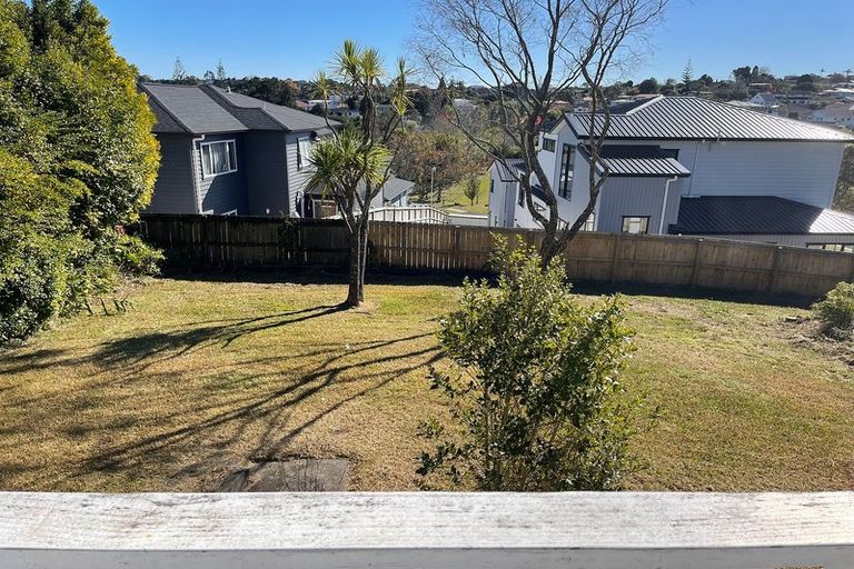 Photo of property in 16 Madison Place, Forrest Hill, Auckland, 0620