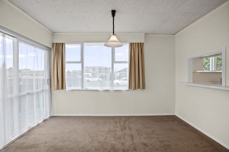 Photo of property in 11 West Hoe Road, Orewa, 0931