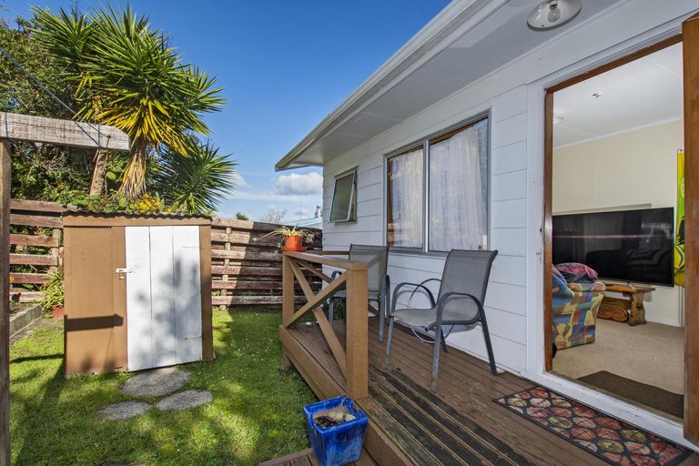 Photo of property in 61b Ross Street, Onerahi, Whangarei, 0110
