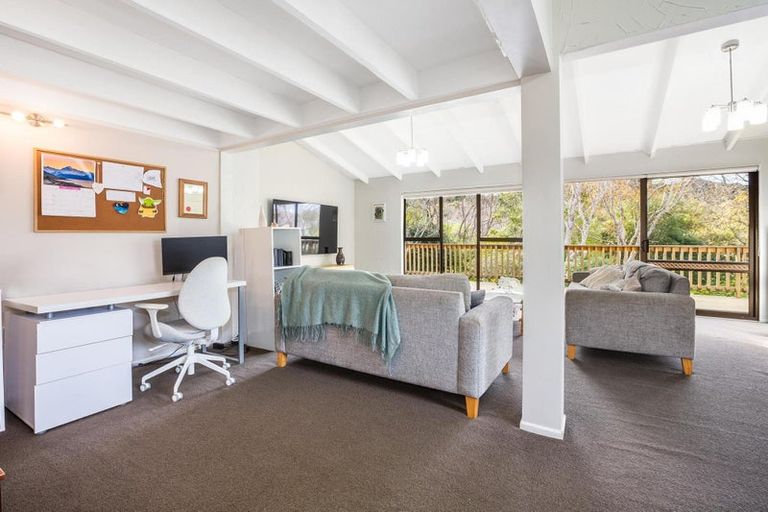 Photo of property in 22 Solander Place, Whitby, Porirua, 5024