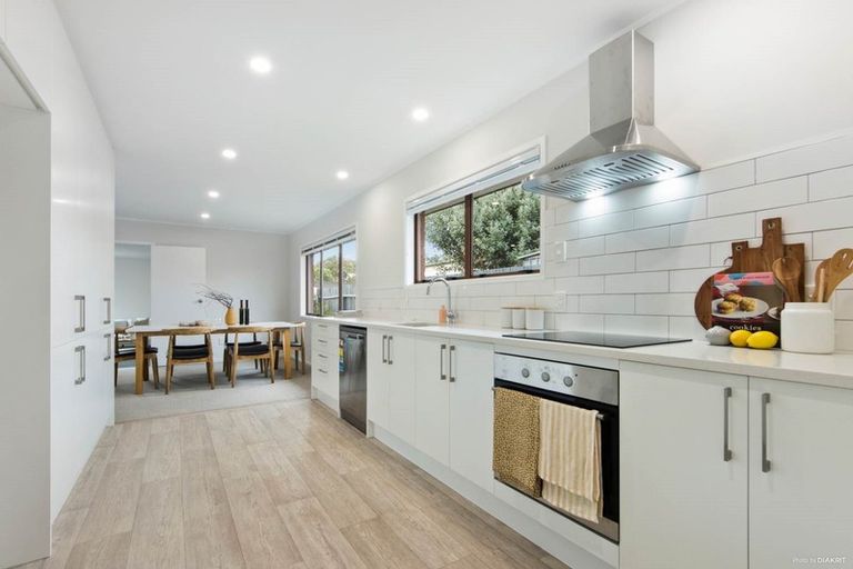 Photo of property in 9 Ti Nana Crescent, Henderson, Auckland, 0610