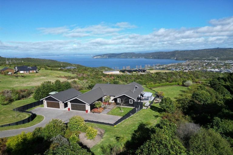 Photo of property in 34 Locheagles Rise, Kinloch, Taupo, 3377