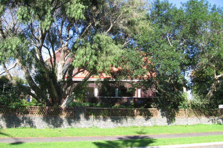 Photo of property in 19 Maygrove Drive, Orewa, 0931