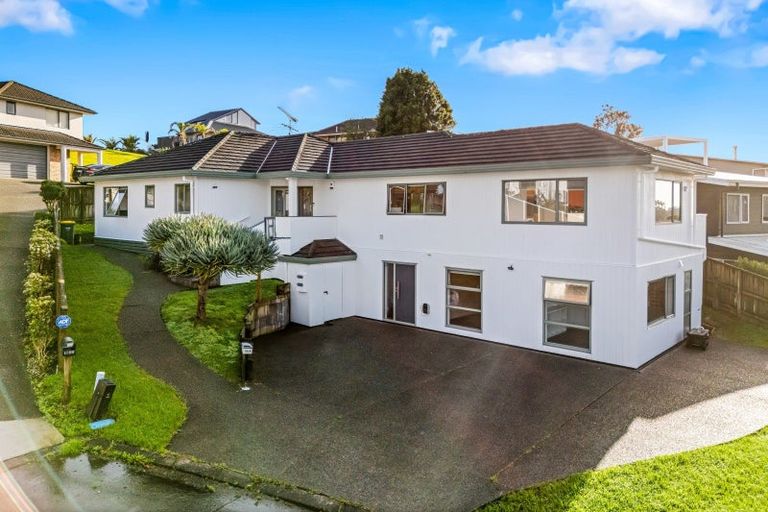 Photo of property in 184b Whangaparaoa Road, Red Beach, 0932