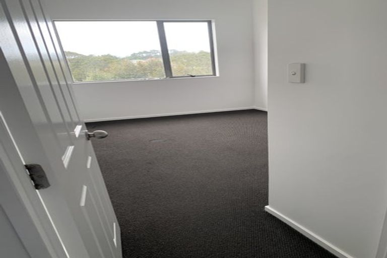 Photo of property in 25/3 Hulme Place, Henderson, Auckland, 0612