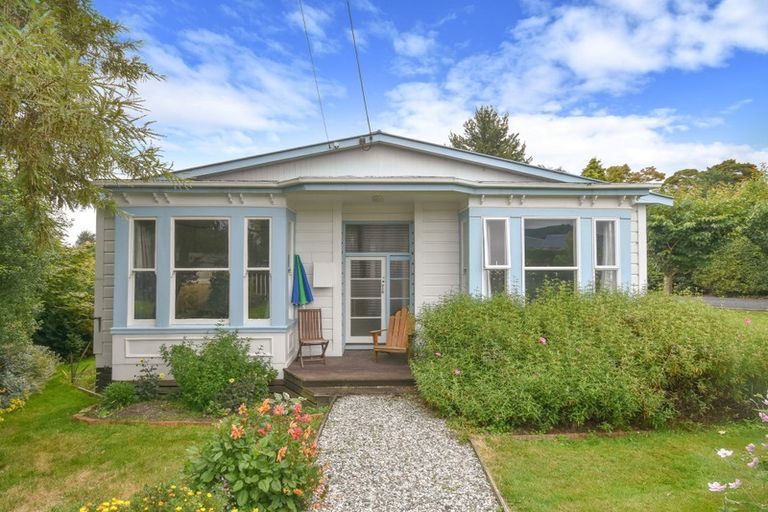 Photo of property in 11 Hoylake Street, Outram, 9019