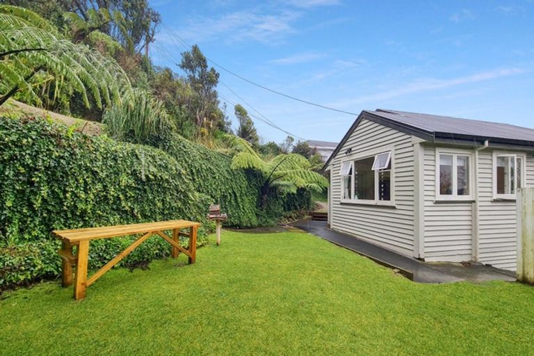 Photo of property in 66 Tarawera Road, Johnsonville, Wellington, 6037