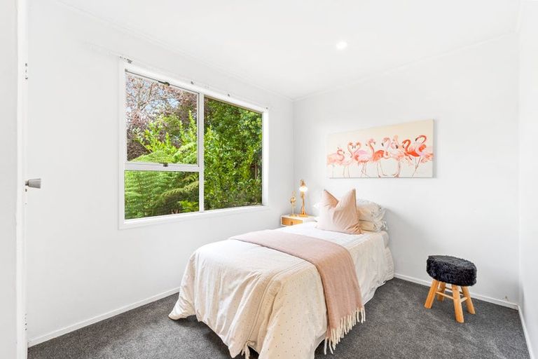 Photo of property in 11 Babington Place, Torbay, Auckland, 0630