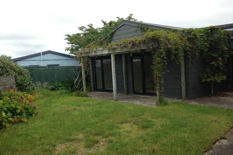 Photo of property in 25 Tobys Way, Waikanae Beach, Waikanae, 5036