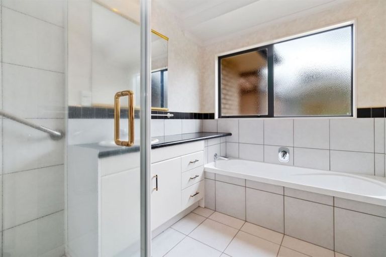 Photo of property in 11 Kopu Drive, Pyes Pa, Tauranga, 3112