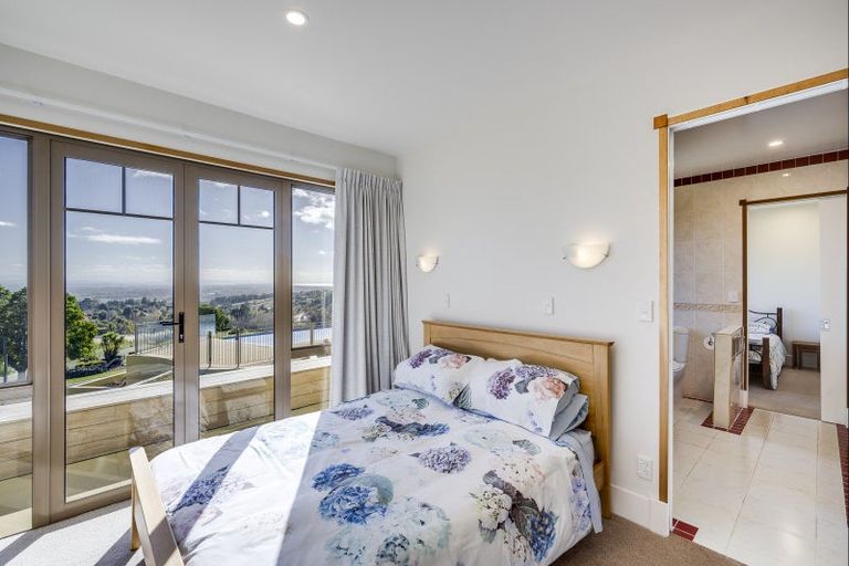 Photo of property in 245 Te Mata Peak Road, Havelock North, 4130