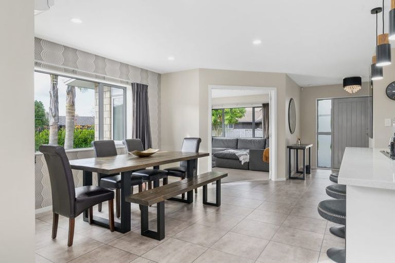 Photo of property in 16 Cole Thomas Place, Huntington, Hamilton, 3210