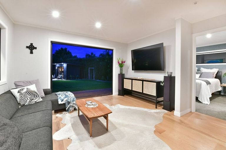 Photo of property in 73 The Circle, Manly, Whangaparaoa, 0930