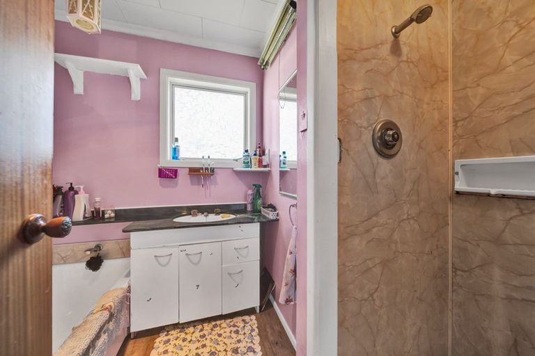 Photo of property in 61 Collingwood Street, Eltham, 4322