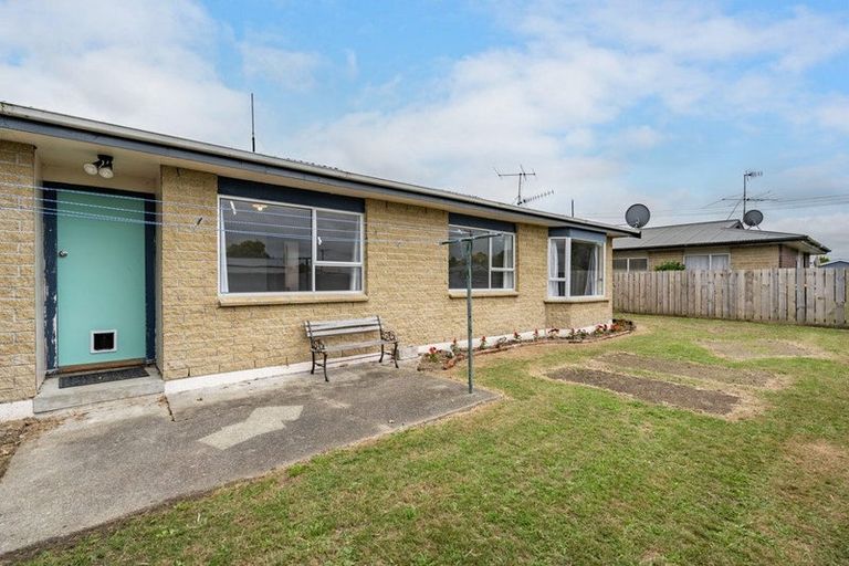 Photo of property in 2/51 Douglas Street, Grasmere, Invercargill, 9810