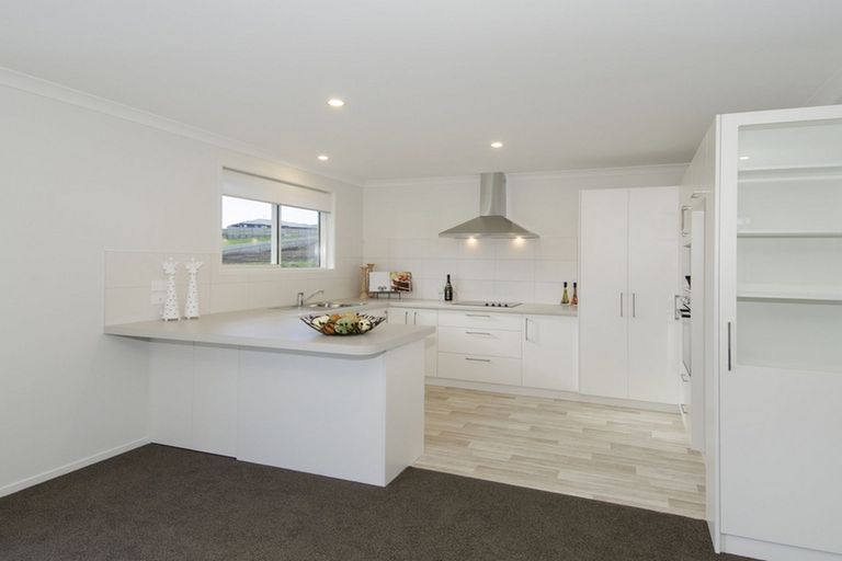 Photo of property in 170 Ballintoy Park Drive, Welcome Bay, Tauranga, 3175