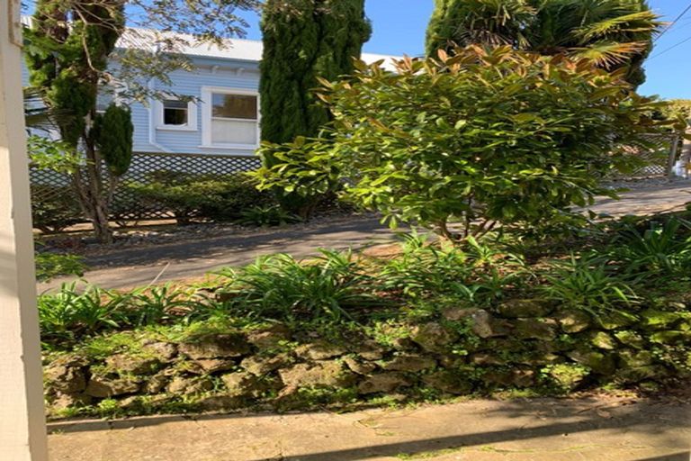 Photo of property in 1a Birkenhead Avenue, Birkenhead, Auckland, 0626